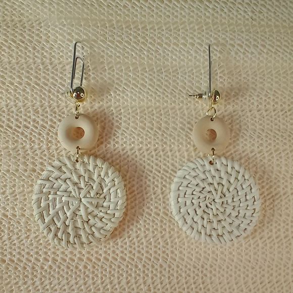 RATTAN White Earrings Round Dangle Drop 3" Earrings - Picture 3 of 3